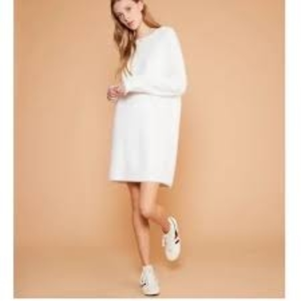 Lou & Grey White Long Sleeve Sweater Dress - Picture 3 of 5